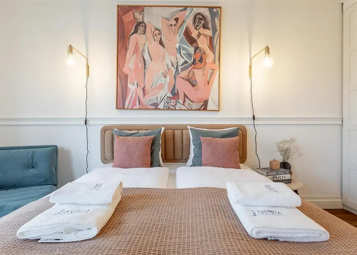 Ambria Centrum شقة